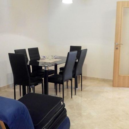 Ivica Apartments Пунат Екстериор снимка