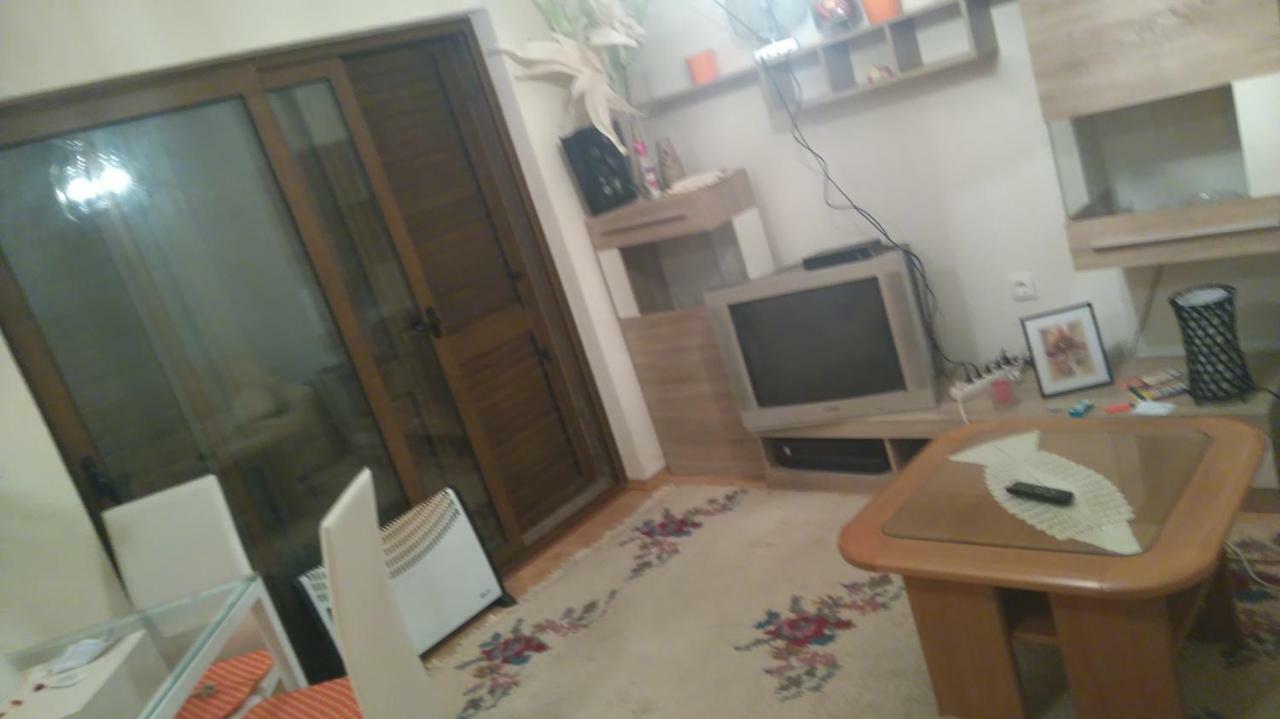 Ivica Apartments Пунат Екстериор снимка