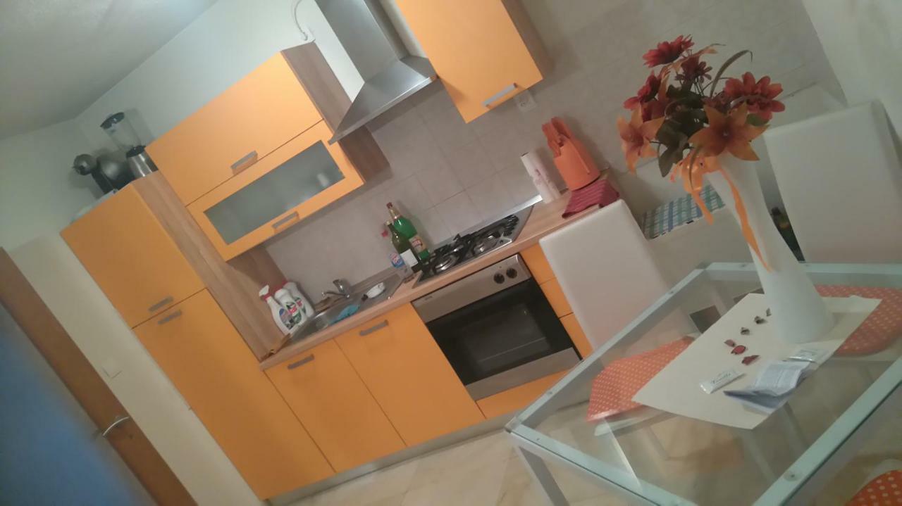 Ivica Apartments Пунат Екстериор снимка